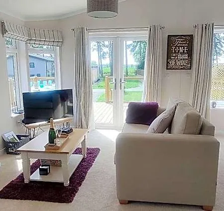 Hollicarrs - Long Lane Hotel Selby